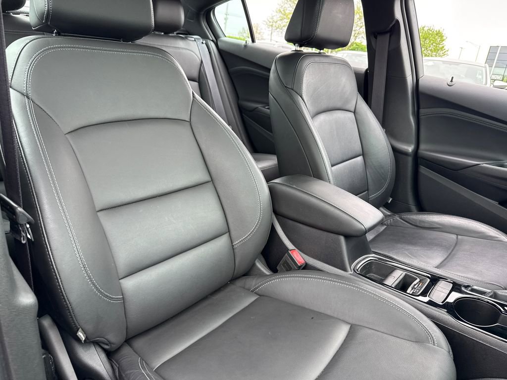 Used 2016 Chevrolet Cruze Premier FWD image 38