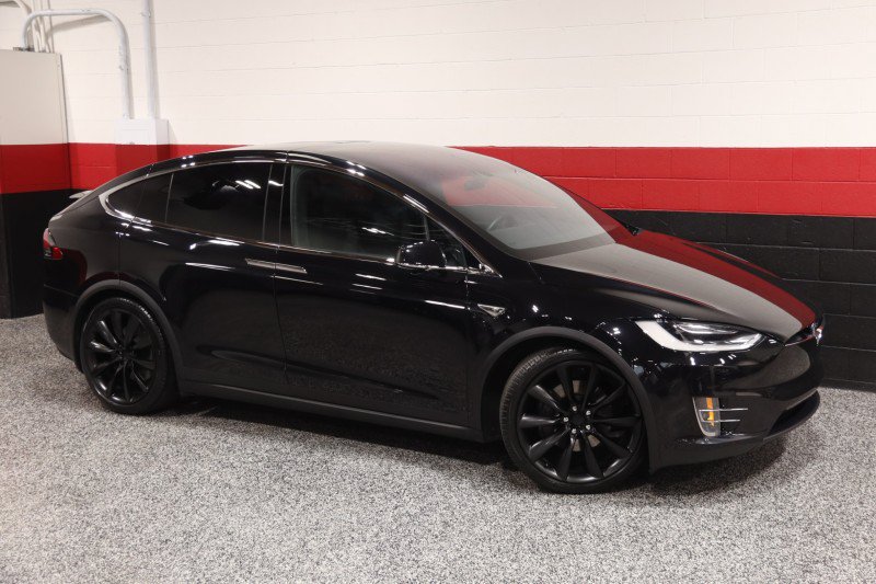 Used 2016 Tesla Model X 90D AWD/4WD image 2
