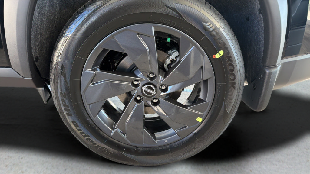 New 2026 Nissan Rogue SV AWD/4WD image 15