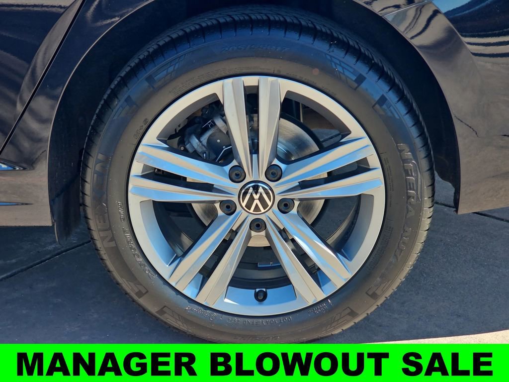 Used 2024 Volkswagen Jetta SE image 36