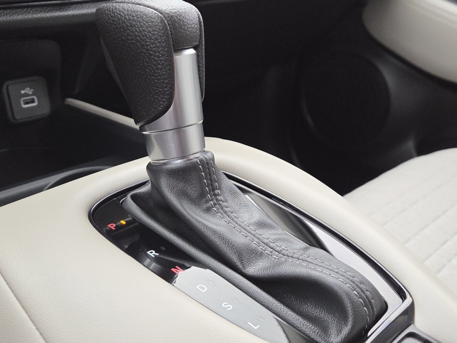 Used 2025 Honda HR-V LX image 30