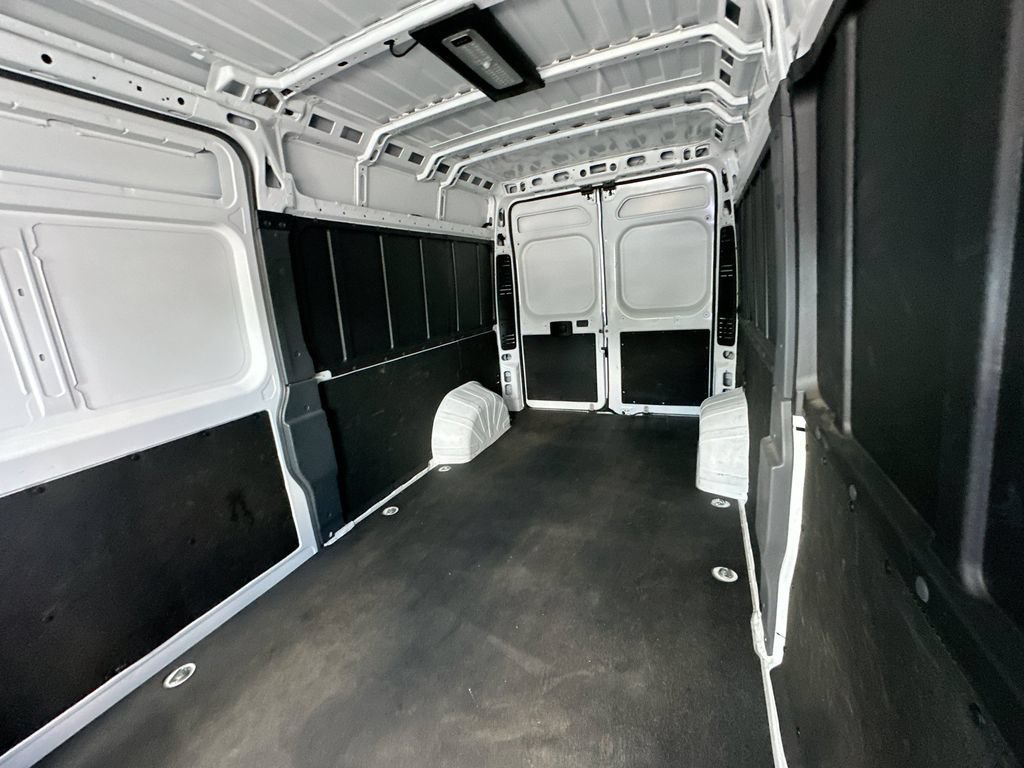 Used 2025 RAM ProMaster 2500 w/ Convenience Group FWD image 22