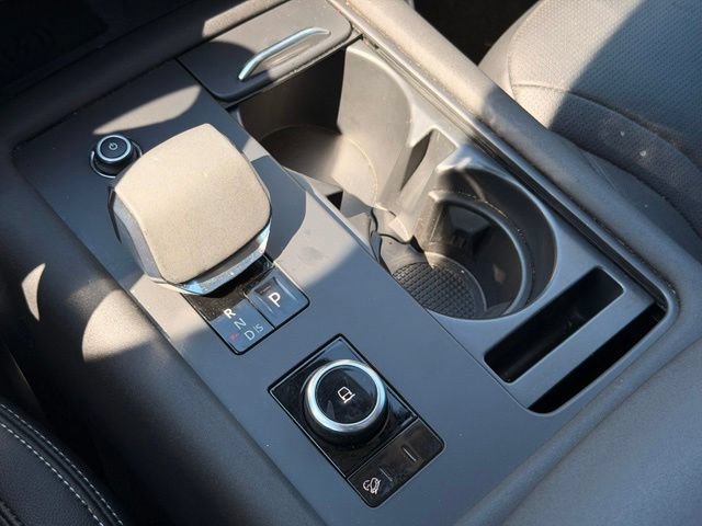 Used 2024 Land Rover Discovery S AWD/4WD image 36