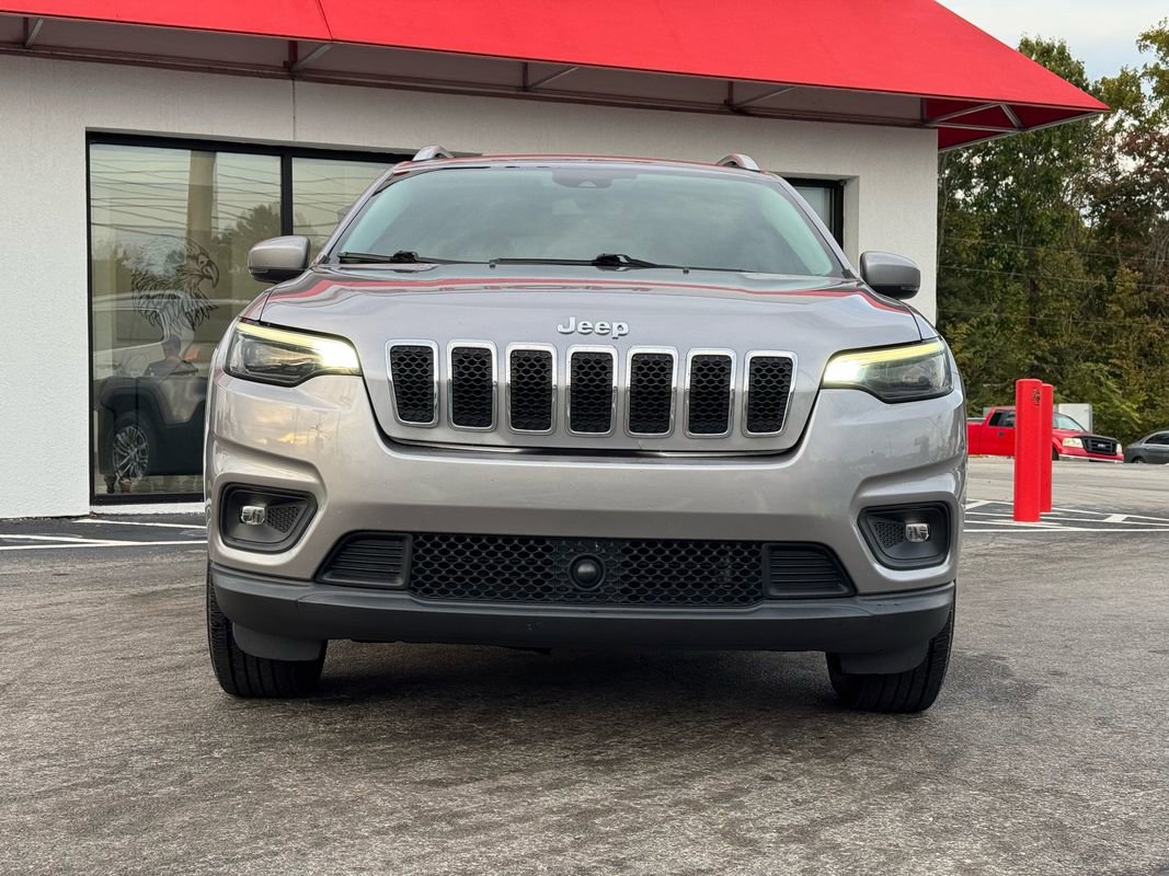 Used 2021 Jeep Cherokee Latitude Plus w/ Mopar Interior Package image 10