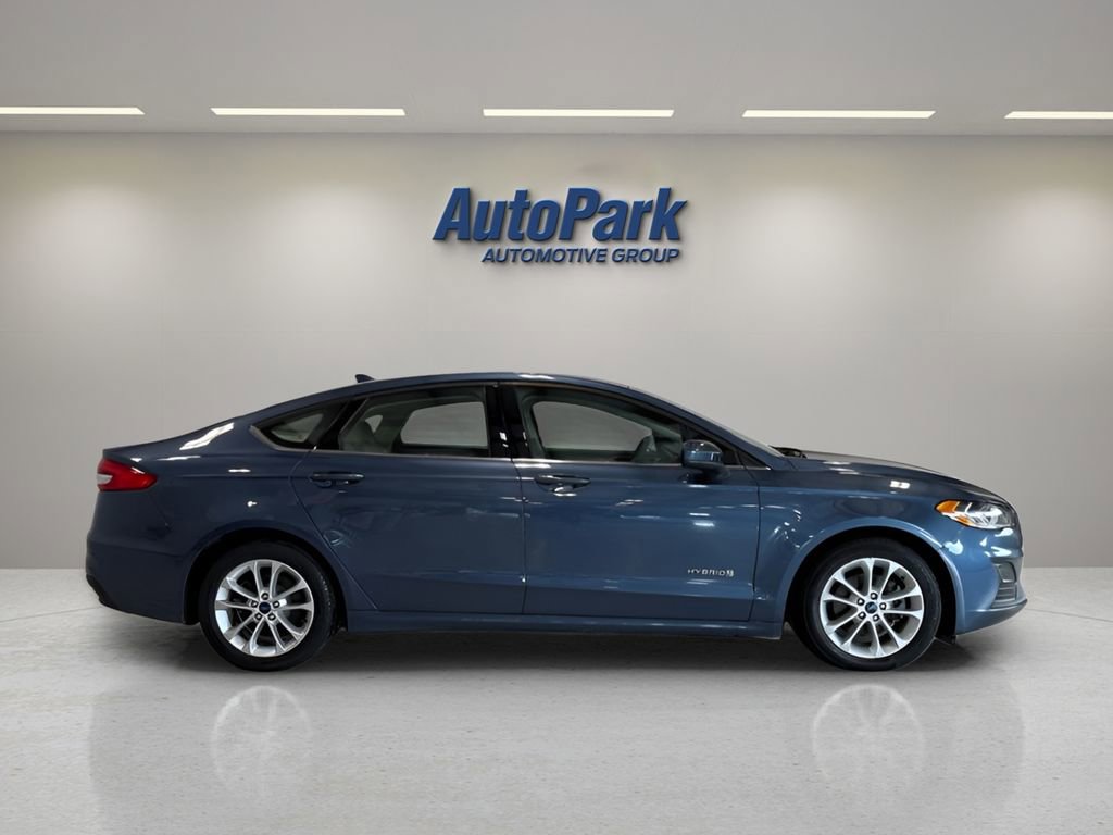 Used 2019 Ford Fusion SE image 8