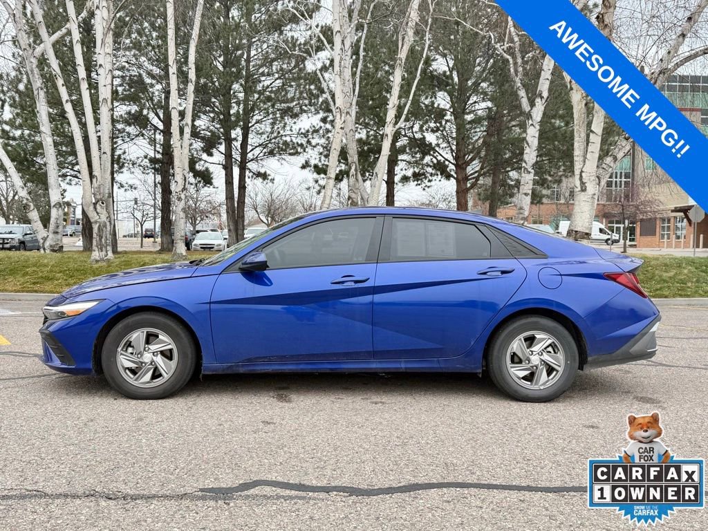 Used 2025 Hyundai Elantra SE image 3