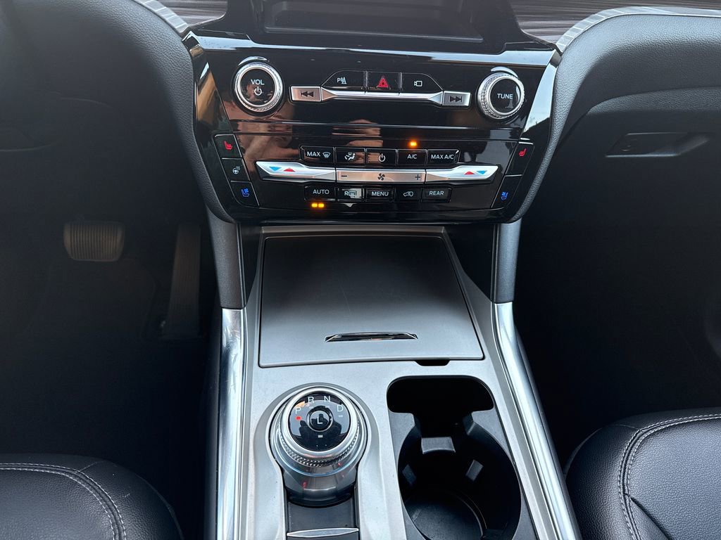 Used 2023 Ford Explorer Limited w/ Equipment Group 301A image 19