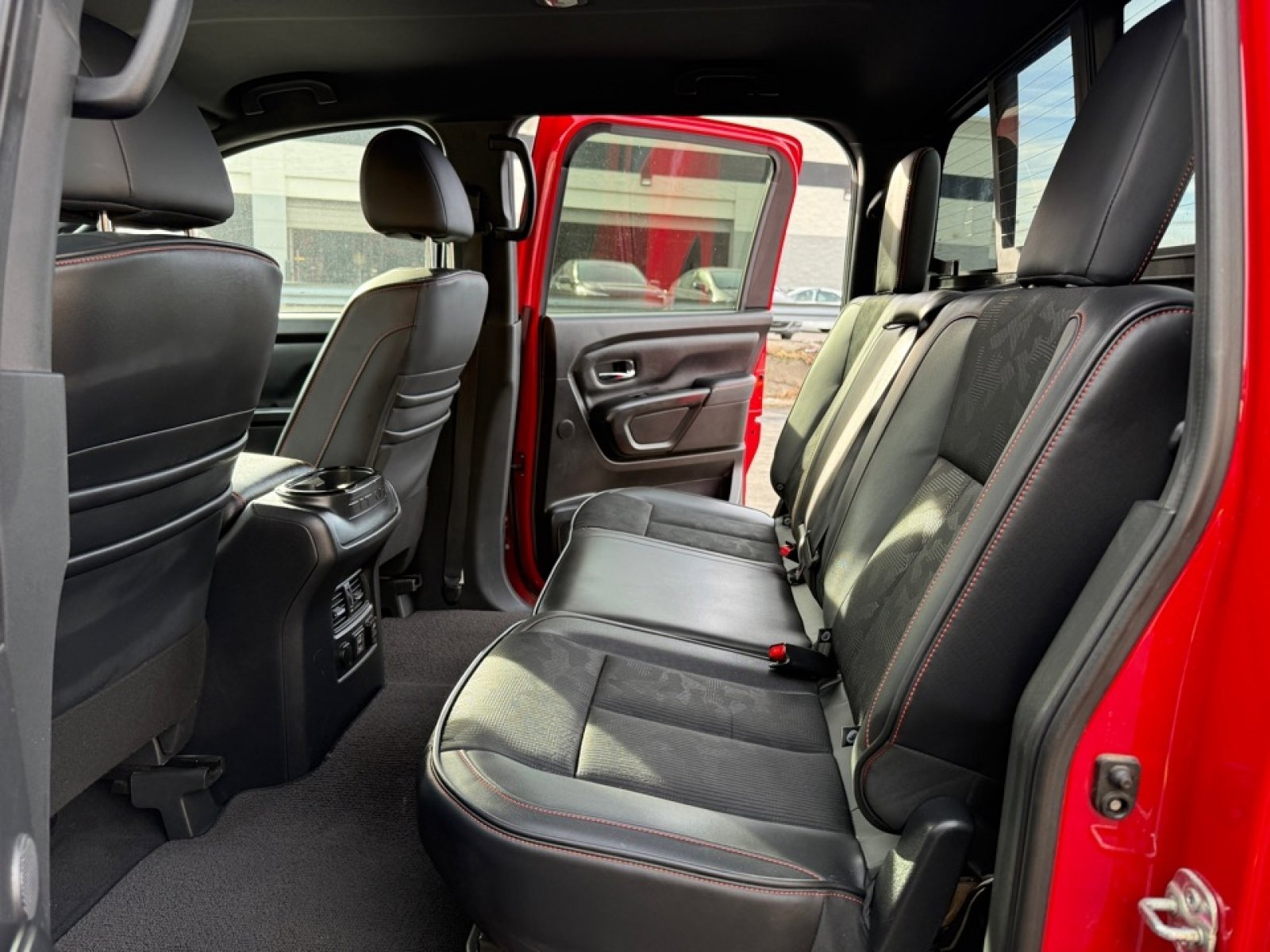 Used 2020 Nissan Titan PRO-4X image 14