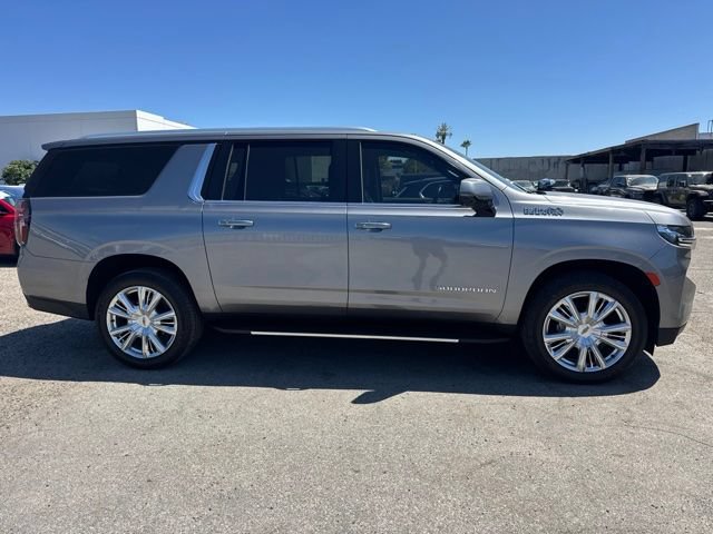 Used 2021 Chevrolet Suburban High Country RWD image 4