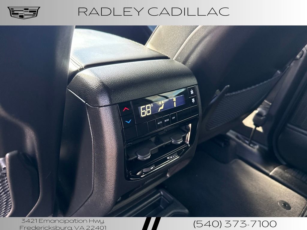 Used 2024 Jeep Grand Cherokee L Altitude AWD/4WD image 13