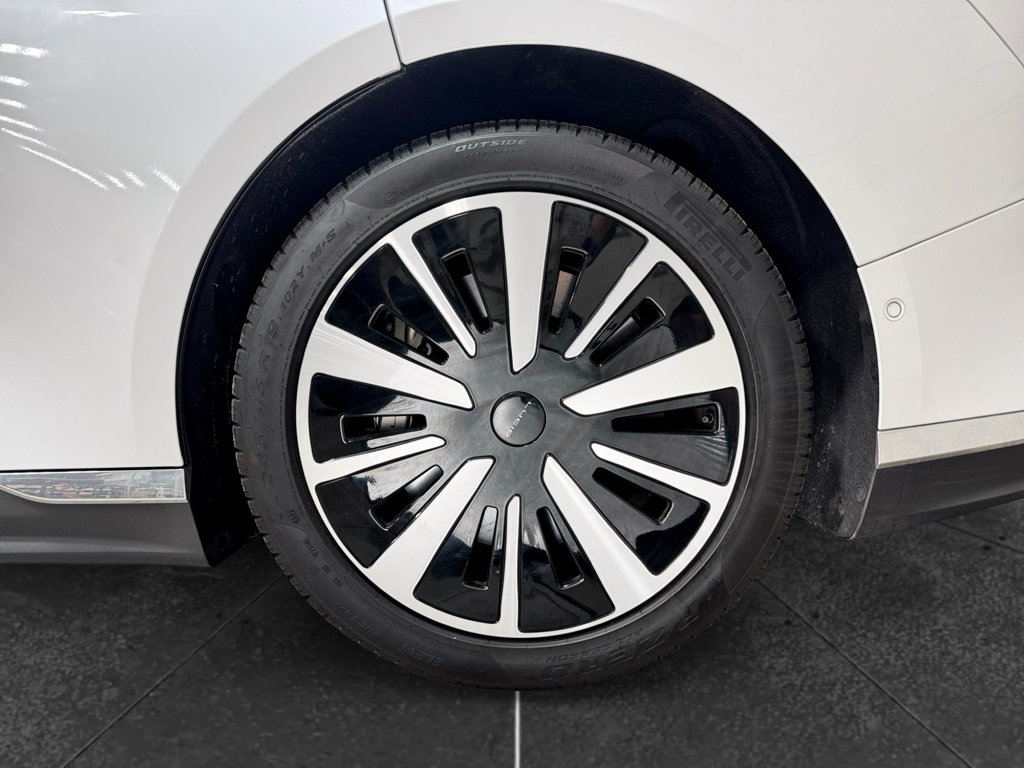 Used 2024 Lucid Air Touring AWD/4WD image 32