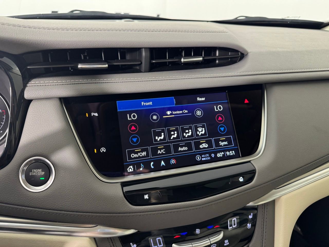 Used 2025 Cadillac XT5 Premium Luxury FWD image 25