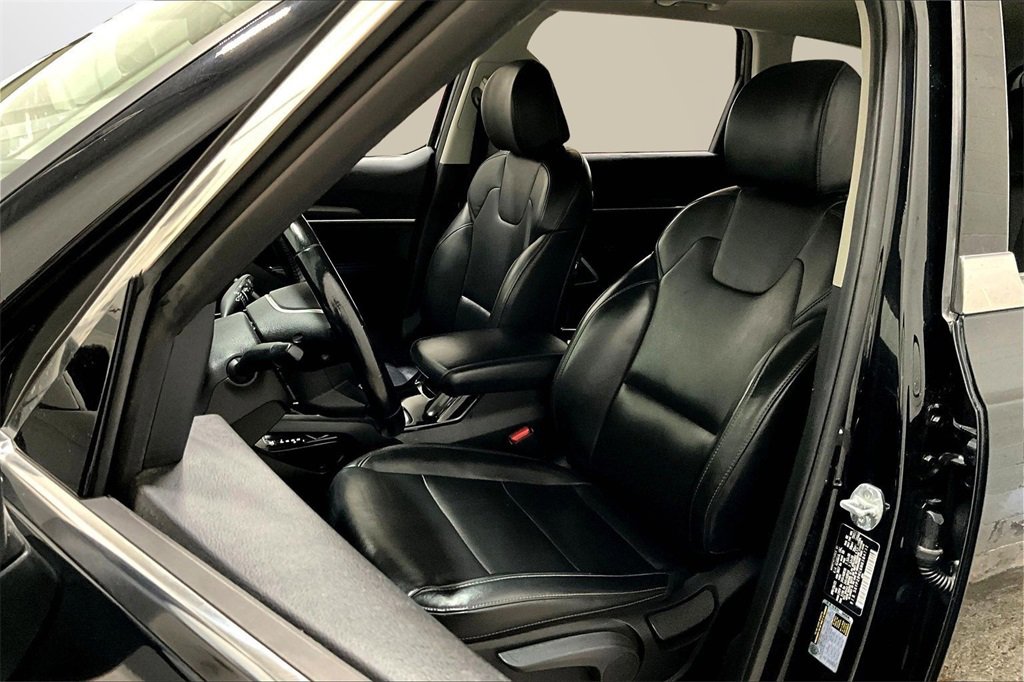 Used 2021 Kia Telluride LX image 21