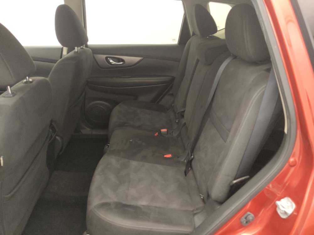 Used 2015 Nissan Rogue SV FWD image 18