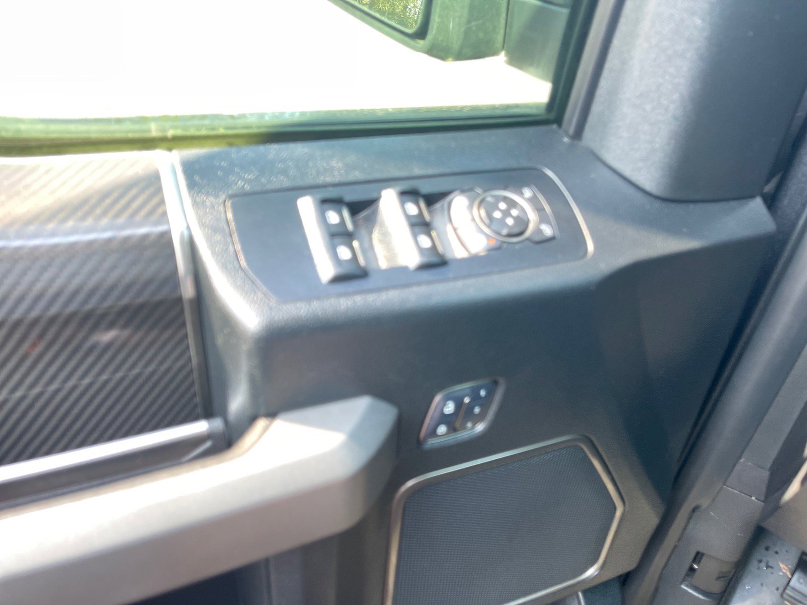 Used 2018 Ford F150 Raptor w/ Equipment Group 802A Luxury image 8