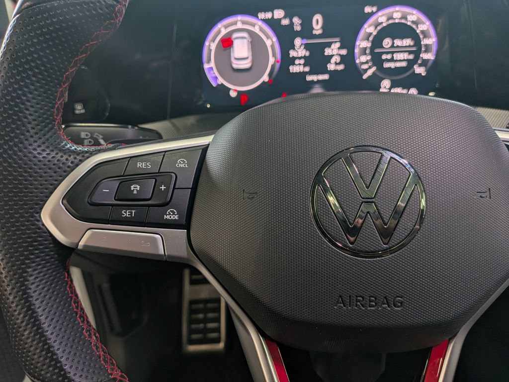 Used 2026 Volkswagen GTI SE FWD image 14