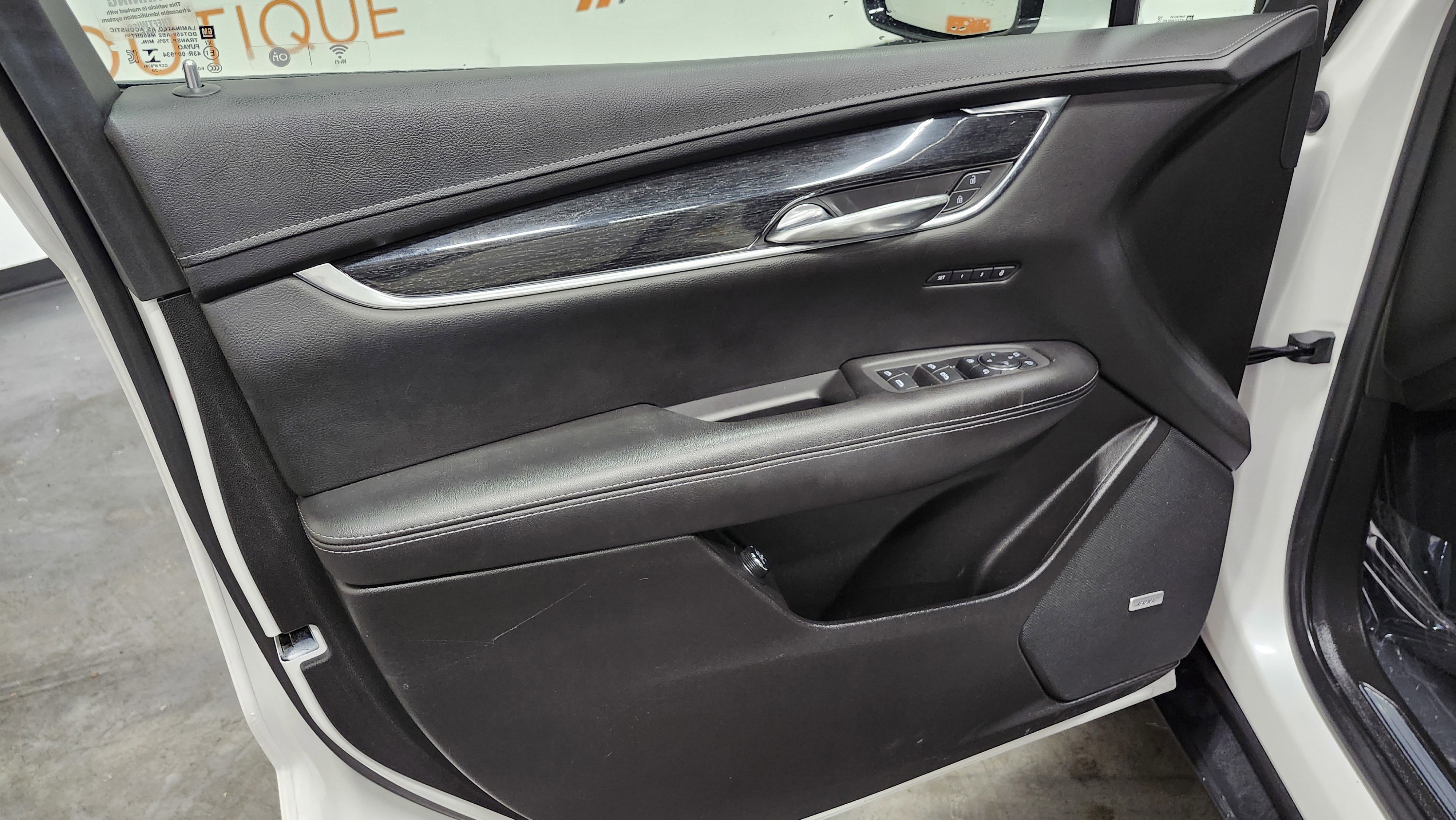 Used 2021 Cadillac XT5 Premium Luxury image 16