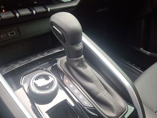 Certified 2024 Chevrolet Colorado Trail Boss w/ Safety Package image 14