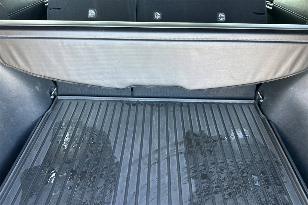 Used 2023 Toyota Corolla Cross XLE image 18