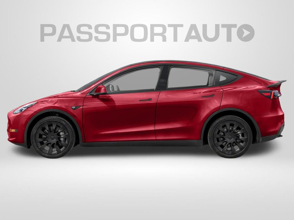 Used 2024 Tesla Model Y Long Range AWD/4WD image 3