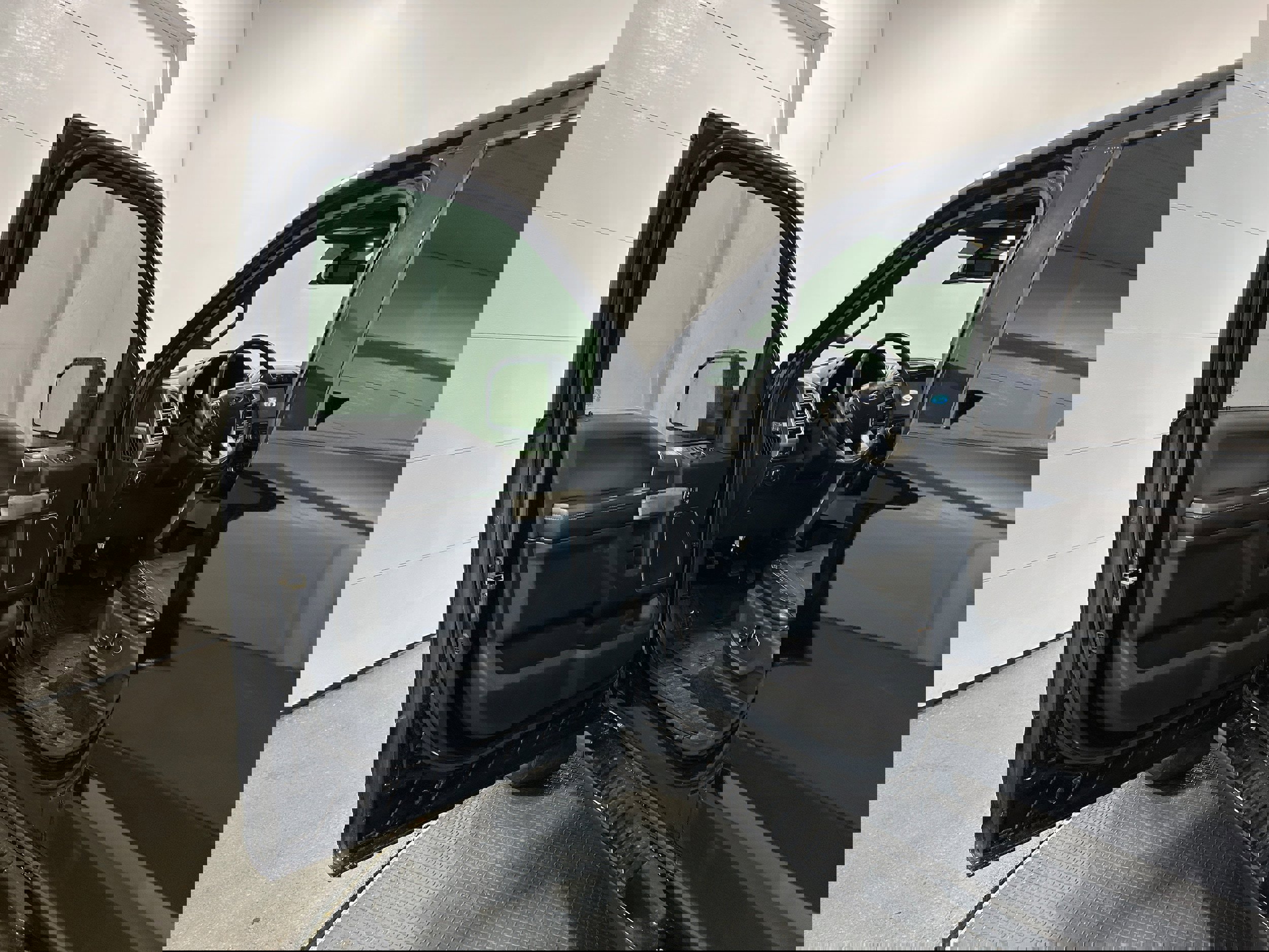 Used 2016 Ford F150 Lariat w/ Equipment Group 502A Luxury image 3