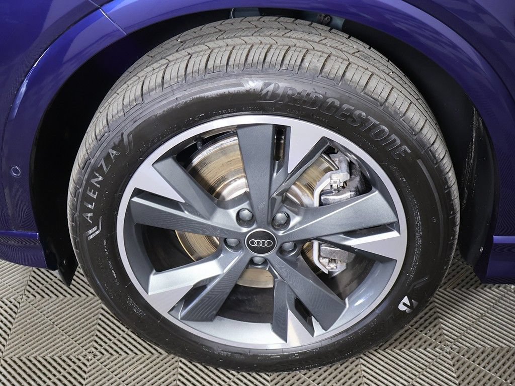 Used 2024 Audi Q4 e-tron Premium Plus AWD/4WD image 21