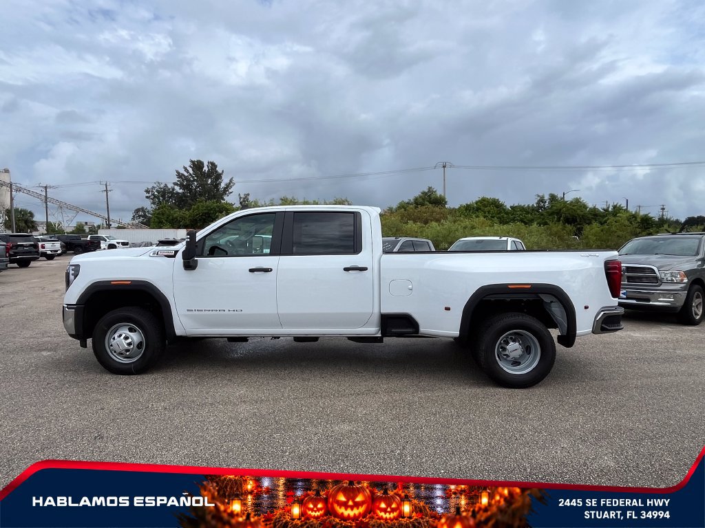 New 2026 GMC Sierra 3500 Pro w/ 1SA Pro Safety Plus Package AWD/4WD image 4
