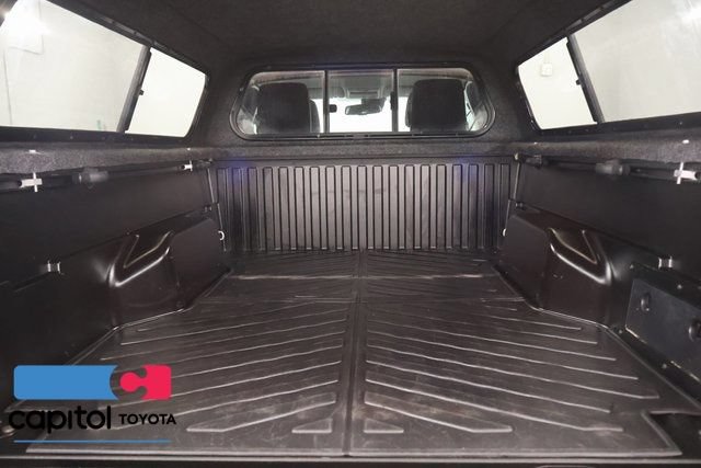 Certified 2022 Toyota Tacoma SR5 AWD/4WD image 26