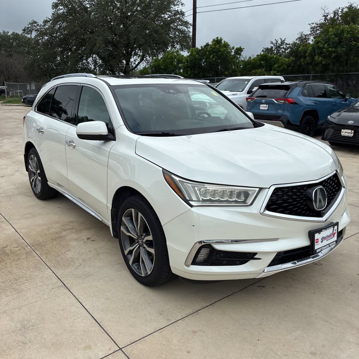 Used 2019 Acura MDX FWD w/ Advance Package image 1