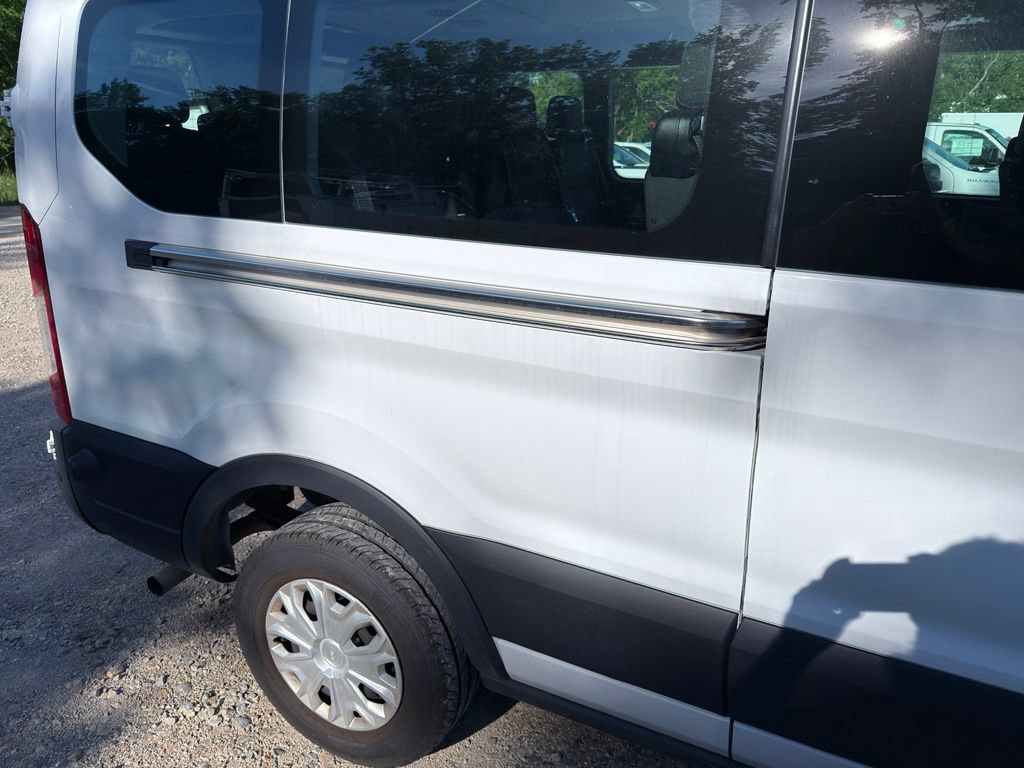 Used 2024 Ford Transit 350 XLT RWD image 5