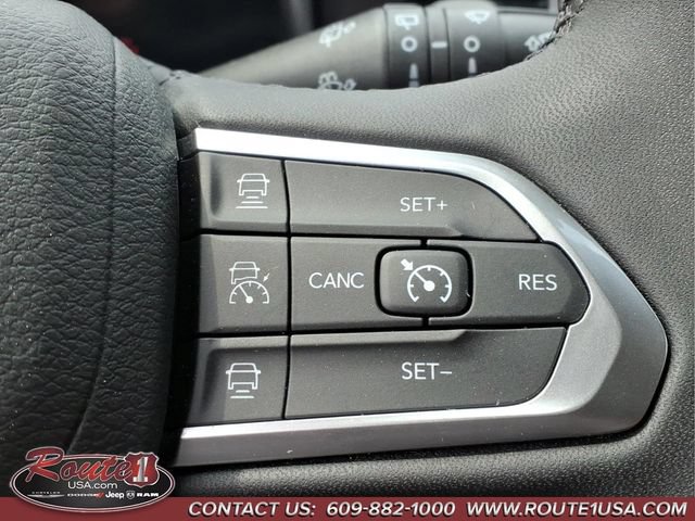 Used 2025 Jeep Compass Limited w/ Elite Group AWD/4WD image 30