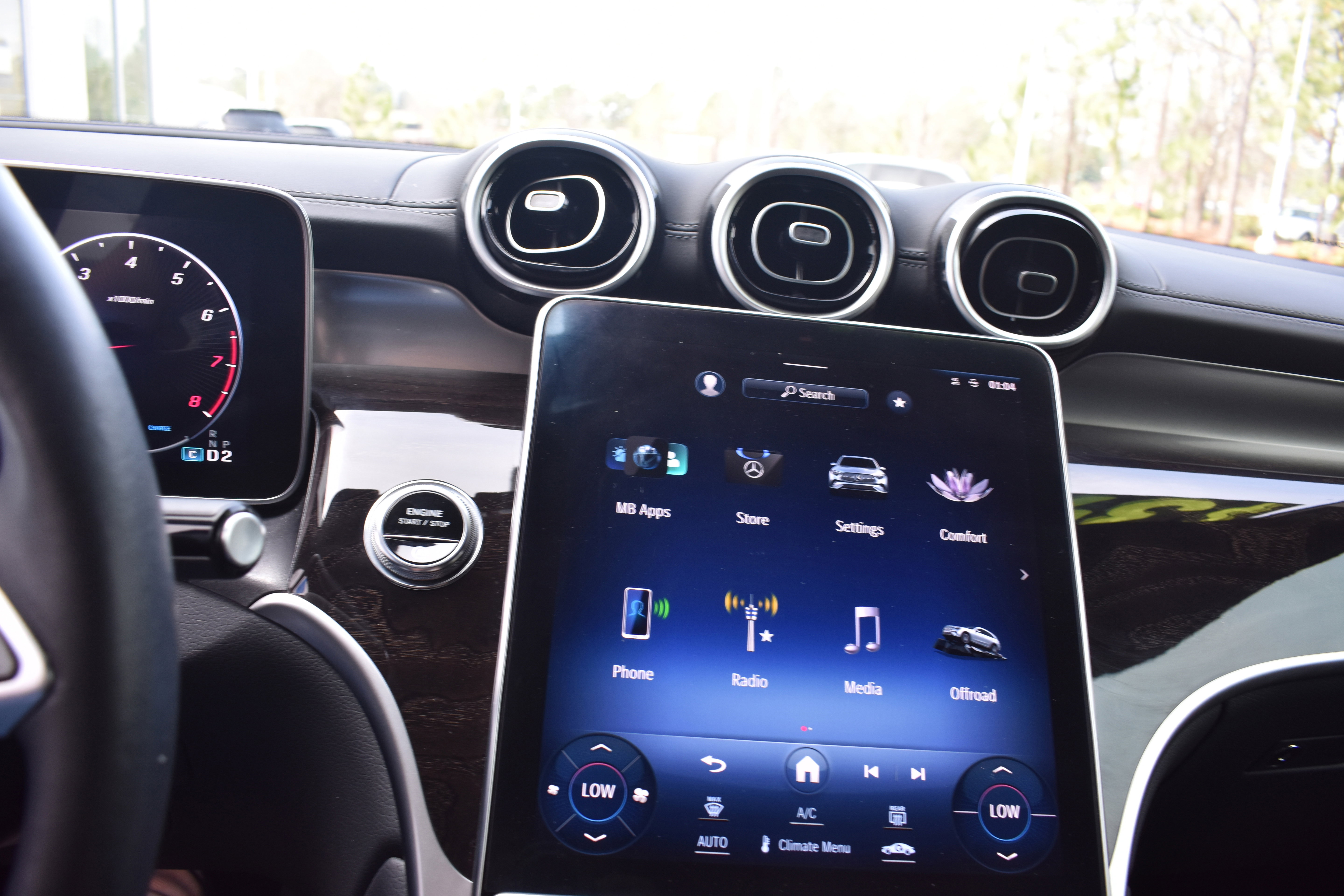 Used 2023 Mercedes-Benz GLC 300 4MATIC image 25