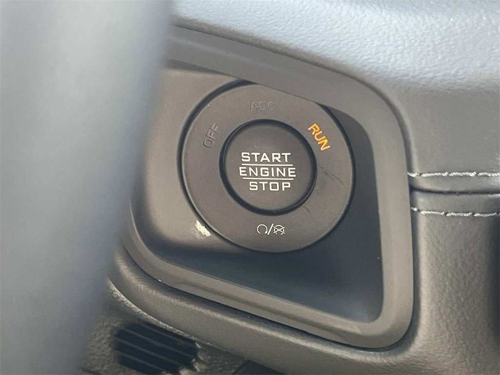 New 2025 Jeep Gladiator Sport image 14