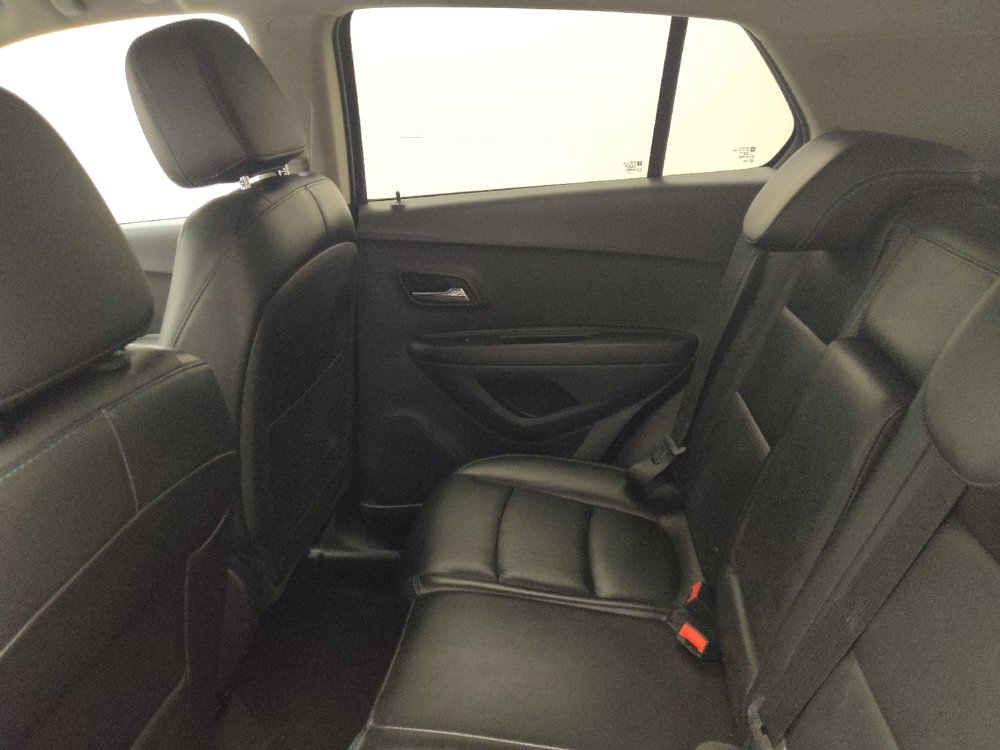 Used 2016 Chevrolet Trax LTZ FWD image 18
