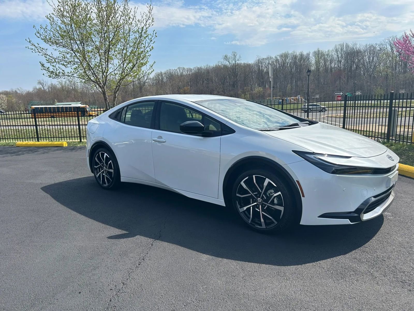 Used 2026 Toyota Prius Plug-In Hybrid FWD image 3