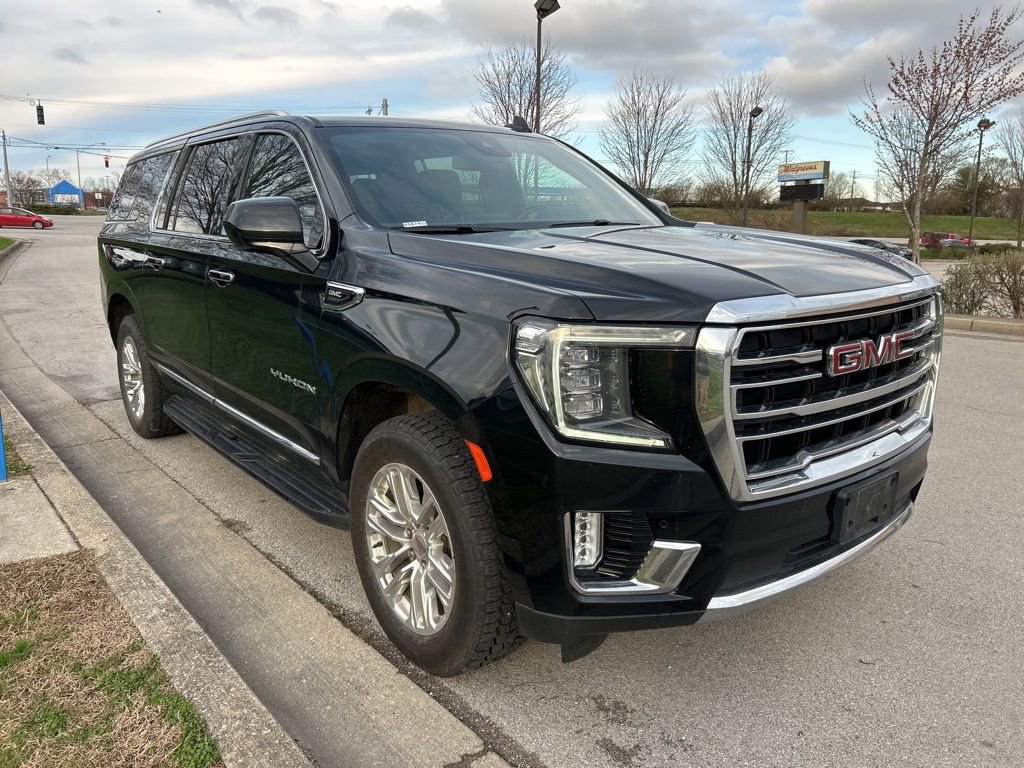 Used 2024 GMC Yukon XL SLT image 2