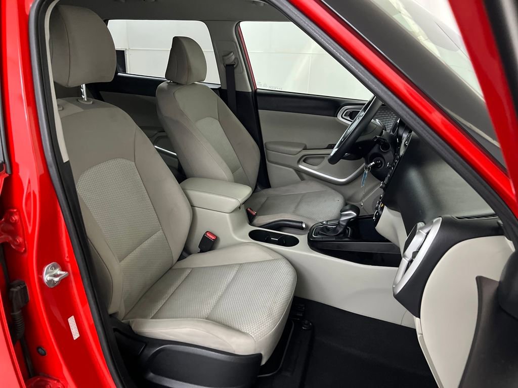 Used 2023 Kia Soul LX w/ LX Technology Package image 22
