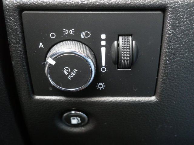 Used 2020 Jeep Grand Cherokee High Altitude AWD/4WD image 15