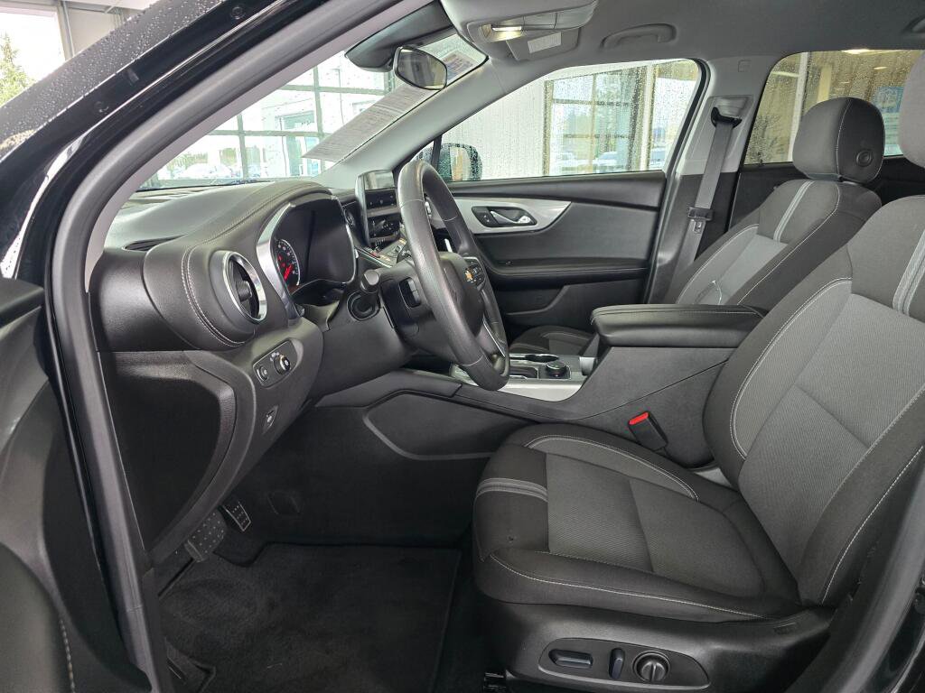 Used 2025 Chevrolet Blazer LT image 19