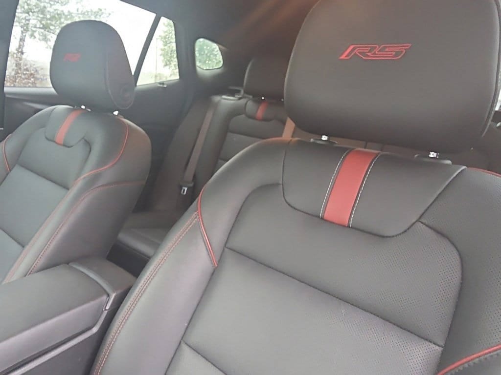 Used 2025 Chevrolet Trax RS w/ Sunroof Package FWD image 13