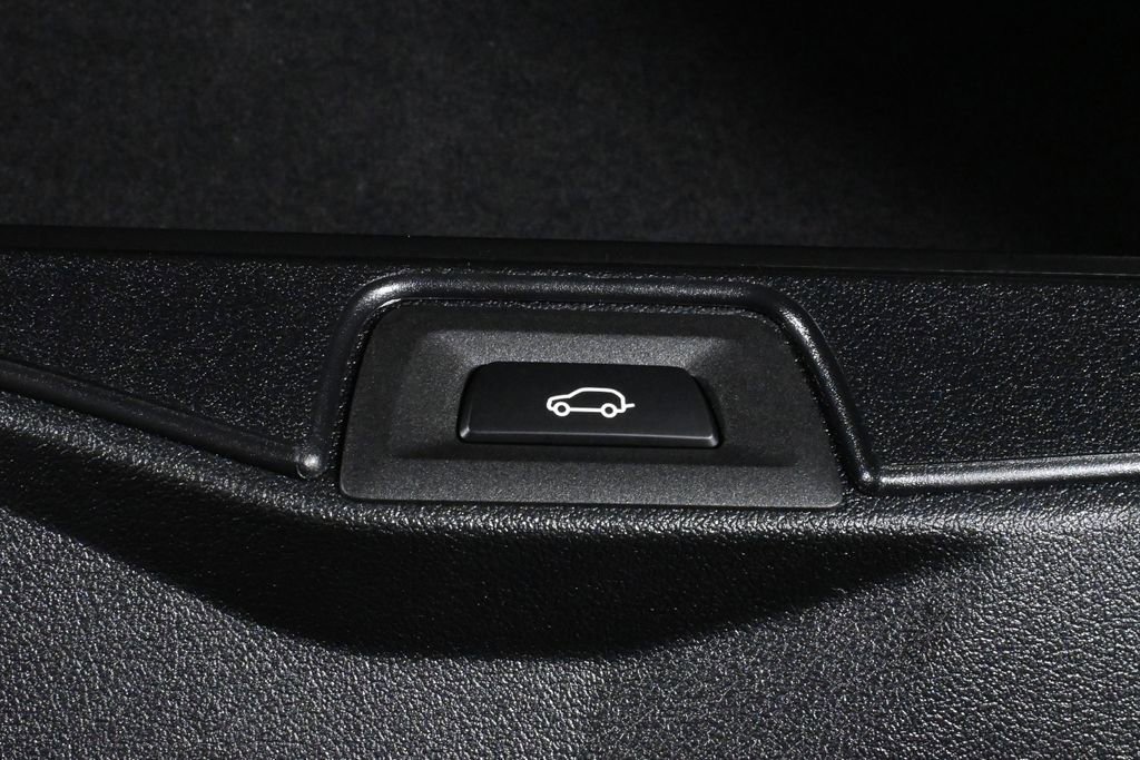 Used 2026 BMW X5 xDrive40i w/ M Sport Package image 41