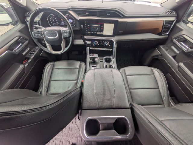 Used 2024 GMC Sierra 1500 Denali w/ Denali Reserve Package AWD/4WD image 16