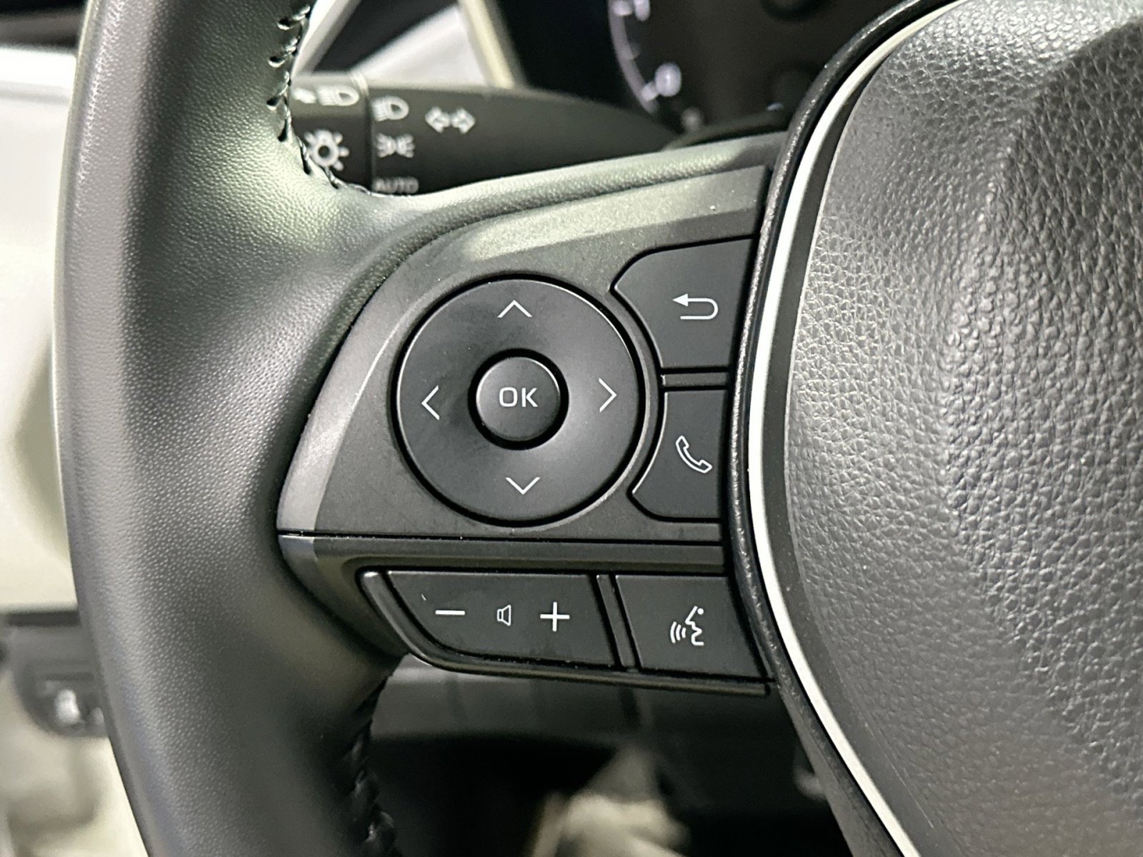 Used 2023 Toyota Corolla SE image 21