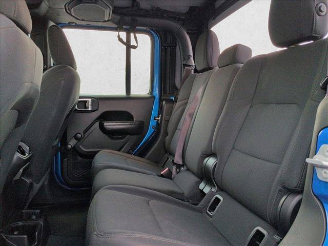 Used 2022 Jeep Gladiator Sport AWD/4WD image 17