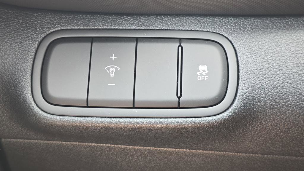 New 2026 Hyundai Venue SE FWD image 25