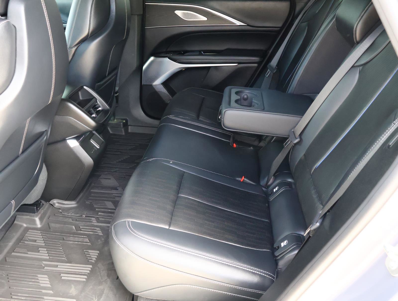 Certified 2024 Cadillac Lyriq Luxury w/ LPO, Floor Liner Package AWD/4WD image 26