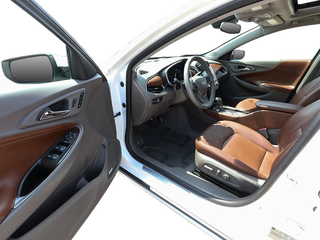 Used 2017 Chevrolet Malibu Premier w/ Premier Sun and Wheel Package FWD image 11