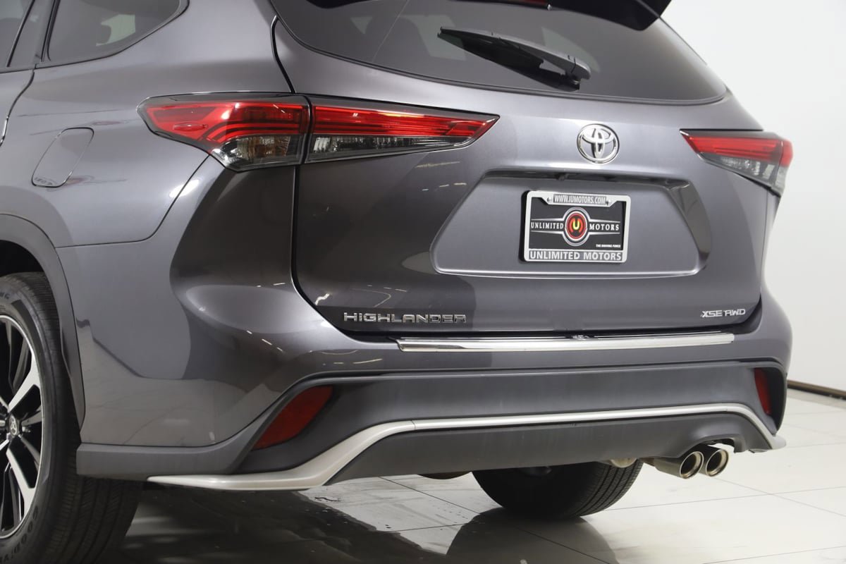 Used 2022 Toyota Highlander XSE w/ Protection Package #3 (TMS) AWD/4WD image 24