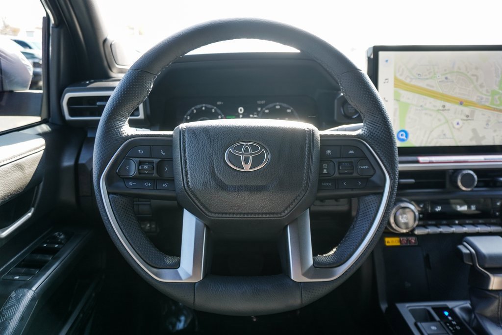 Used 2025 Toyota Tacoma Limited image 16