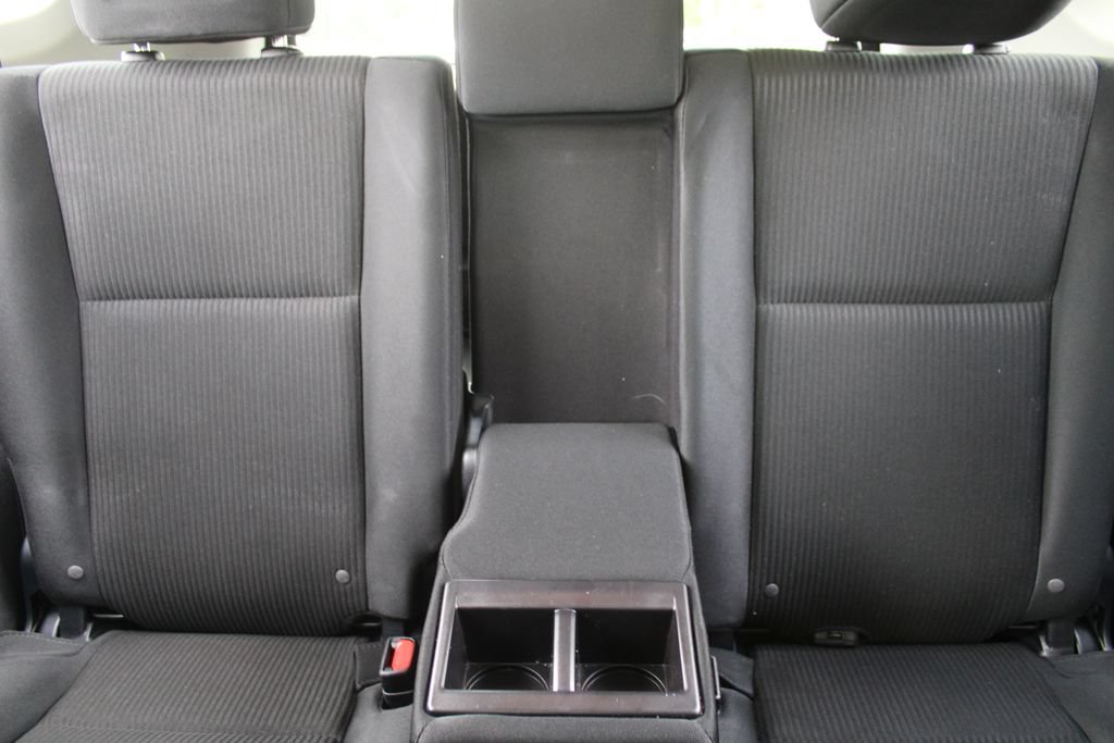 Used 2018 Toyota RAV4 LE FWD image 48